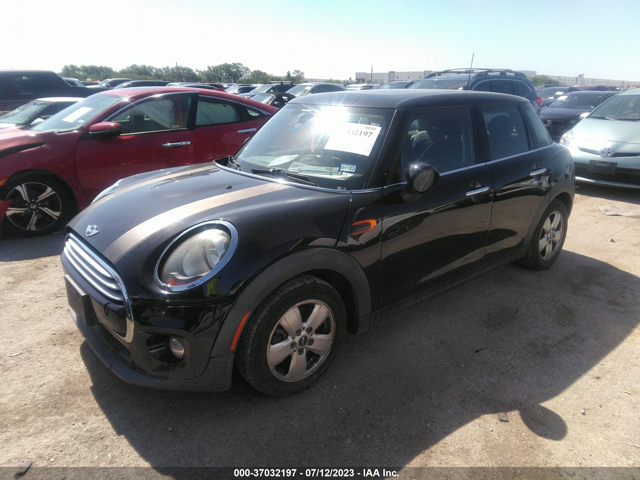 Photo 1 VIN: WMWXS5C52FT833624 - MINI HARD TOP 