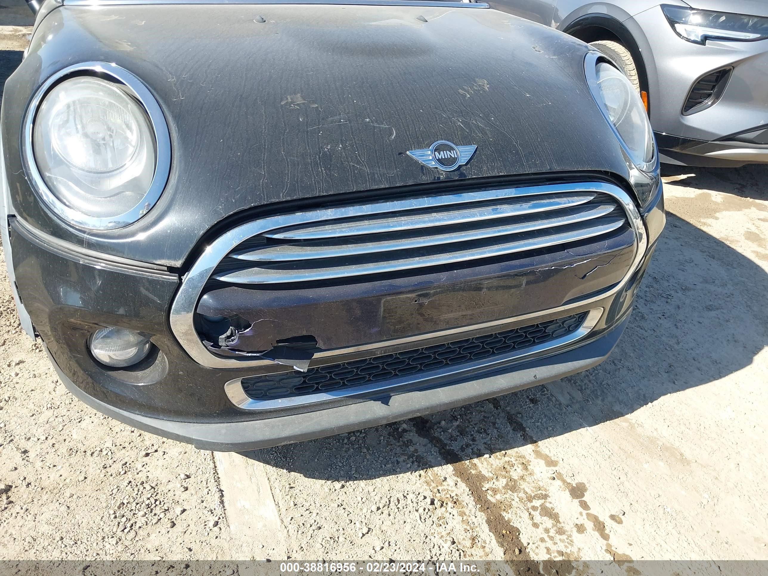 Photo 13 VIN: WMWXS5C53FT831090 - MINI HARD TOP 