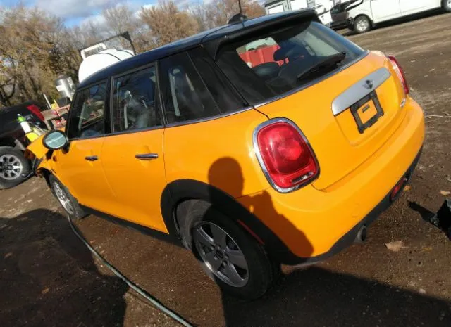 Photo 2 VIN: WMWXS5C55FT829650 - MINI COOPER HARDTOP 4 DOOR 