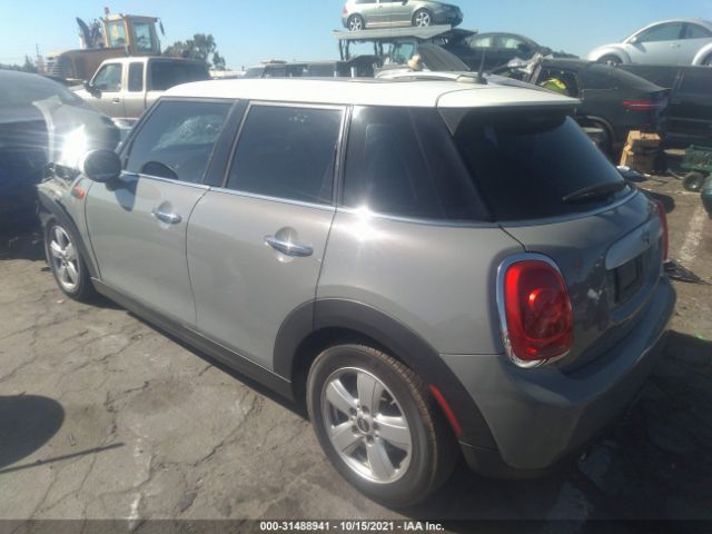 Photo 2 VIN: WMWXS5C56FT830838 - MINI COOPER HARDTOP 4 DOOR 