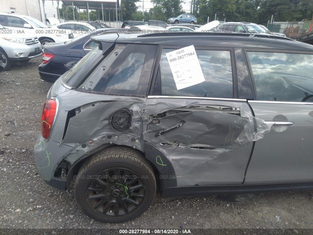 Photo 5 VIN: WMWXS5C57FT829925 - MINI COOPER HARDTOP 4 DOOR 