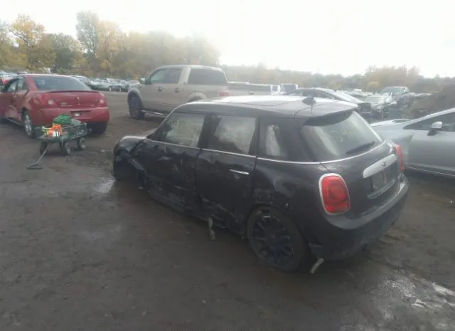 Photo 2 VIN: WMWXS5C57FT837393 - MINI COOPER HARDTOP 4 DOOR 