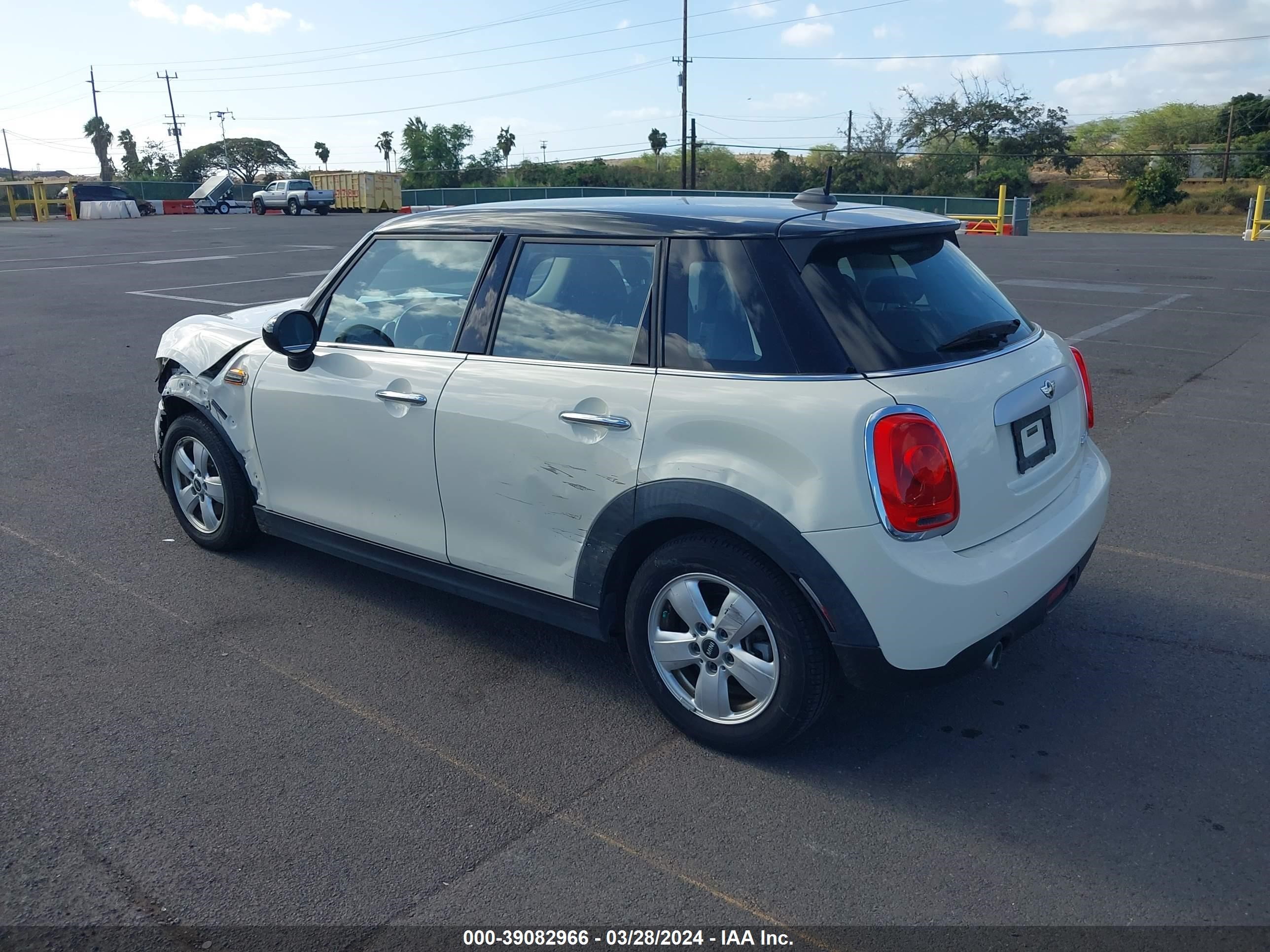 Photo 2 VIN: WMWXS5C5XFT828588 - MINI HARD TOP 