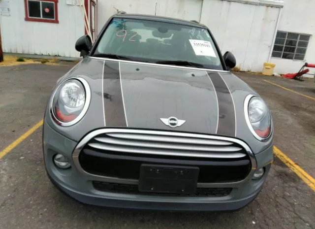 Photo 5 VIN: WMWXS5C5XFT829126 - MINI COOPER HARDTOP 4 DOOR 