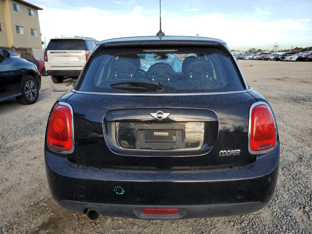 Photo 5 VIN: WMWXU1C31H2F77683 - MINI COOPER 