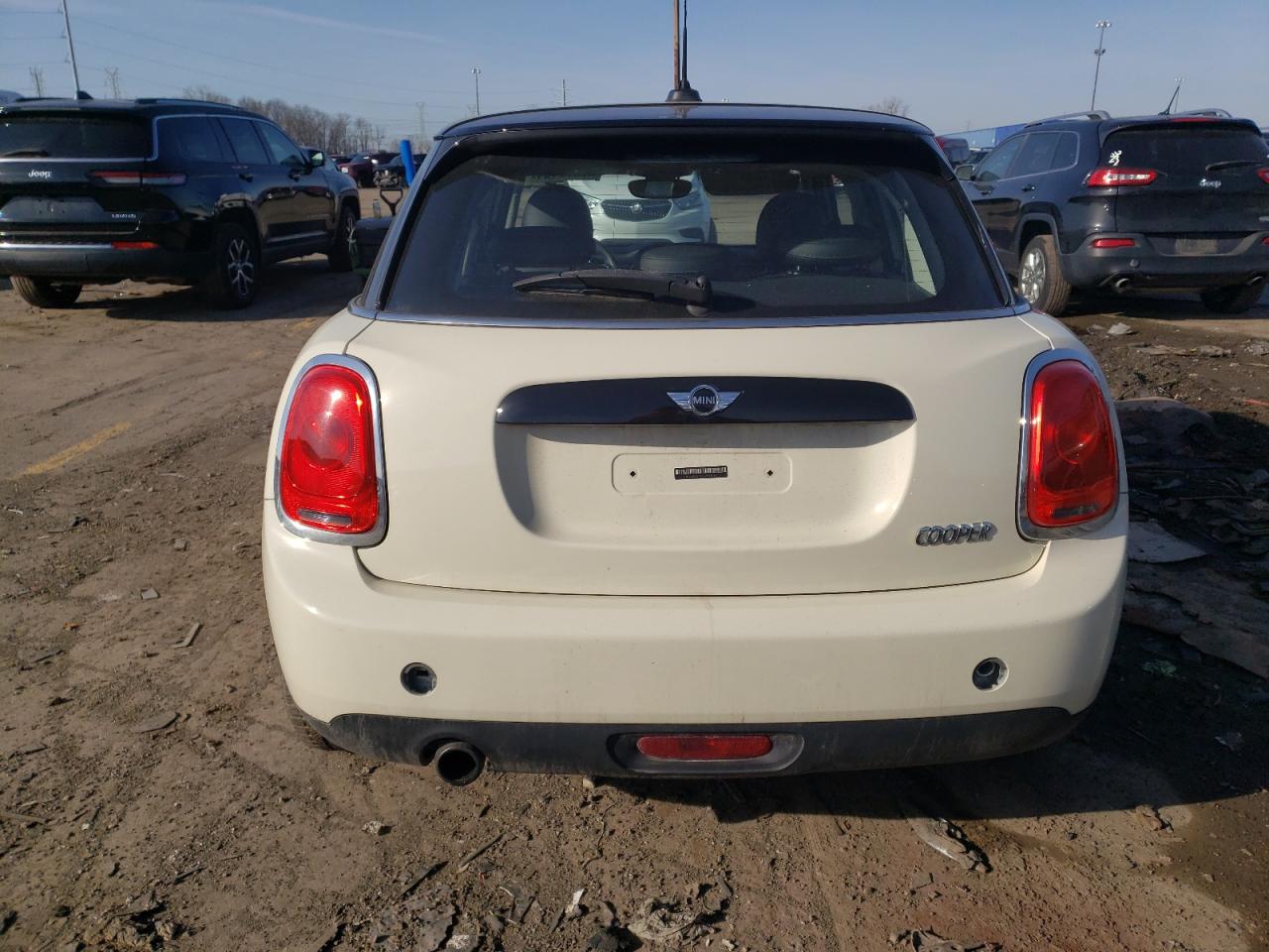 Photo 5 VIN: WMWXU1C32H2F78034 - MINI COOPER 