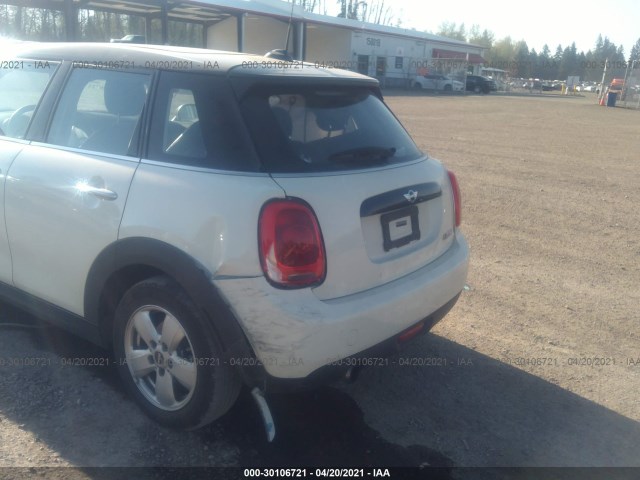 Photo 5 VIN: WMWXU1C51H2E17482 - MINI COOPER 