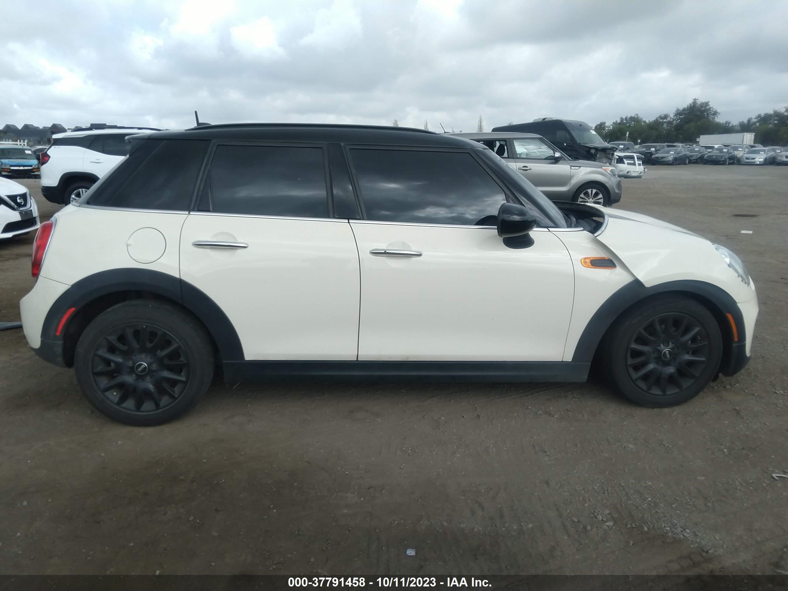 Photo 12 VIN: WMWXU1C52H2E18057 - MINI HARD TOP 