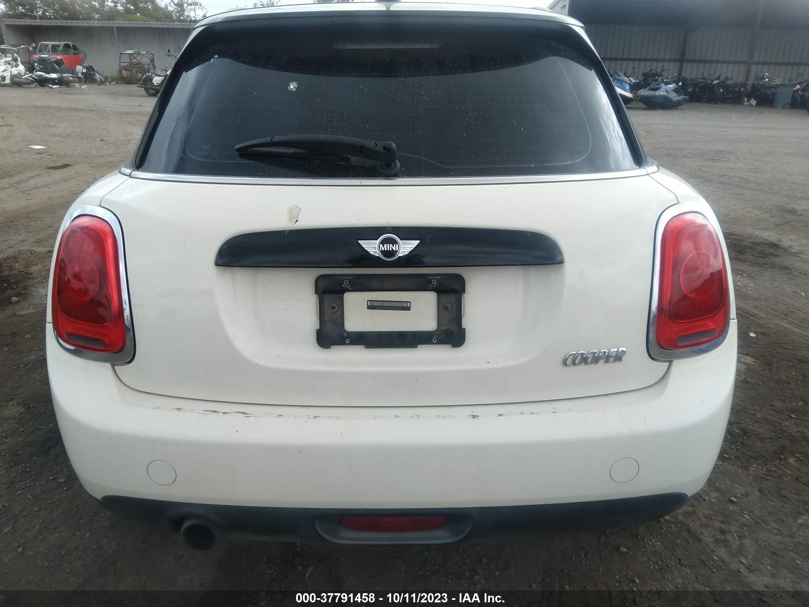 Photo 15 VIN: WMWXU1C52H2E18057 - MINI HARD TOP 