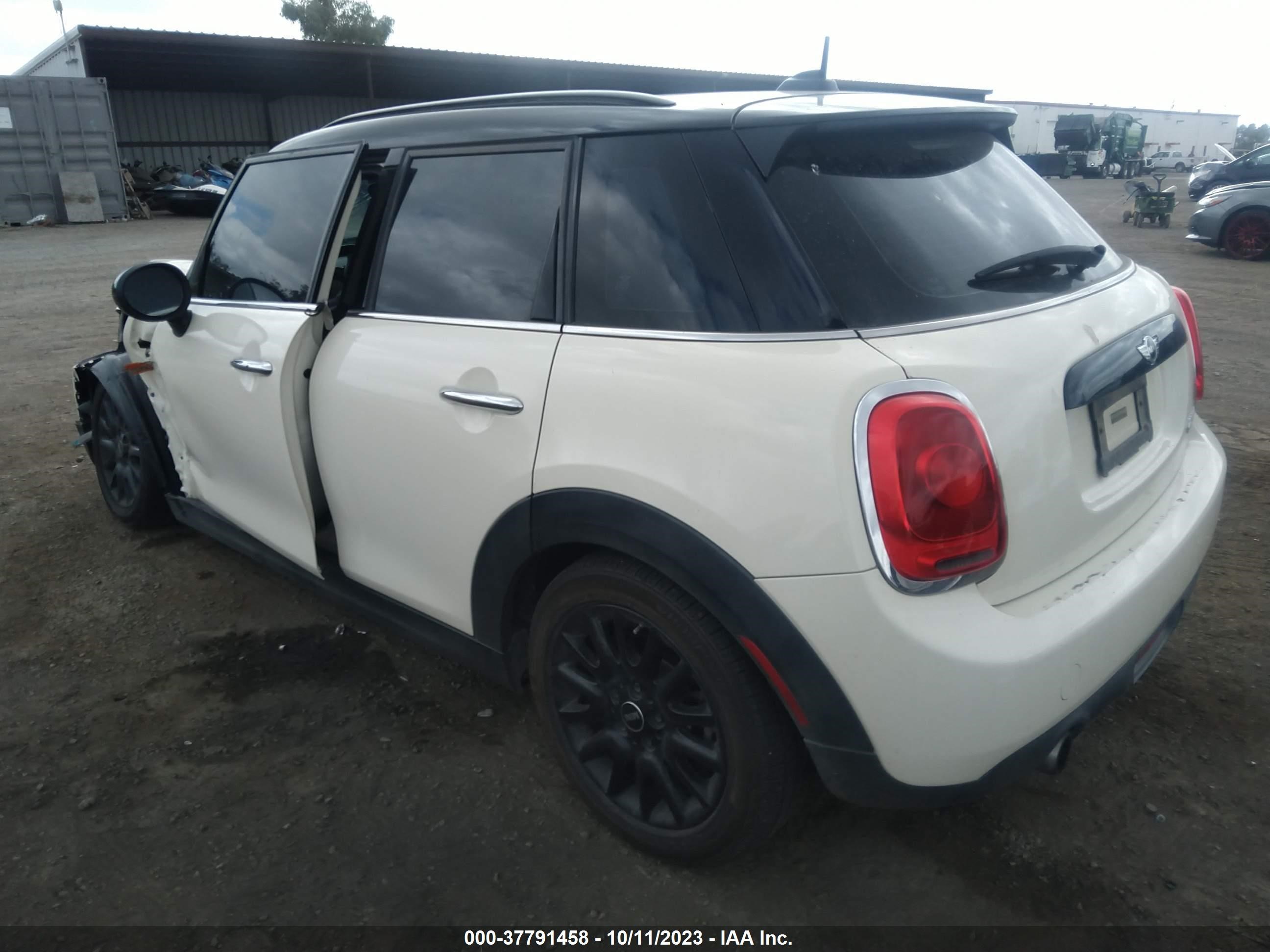 Photo 2 VIN: WMWXU1C52H2E18057 - MINI HARD TOP 