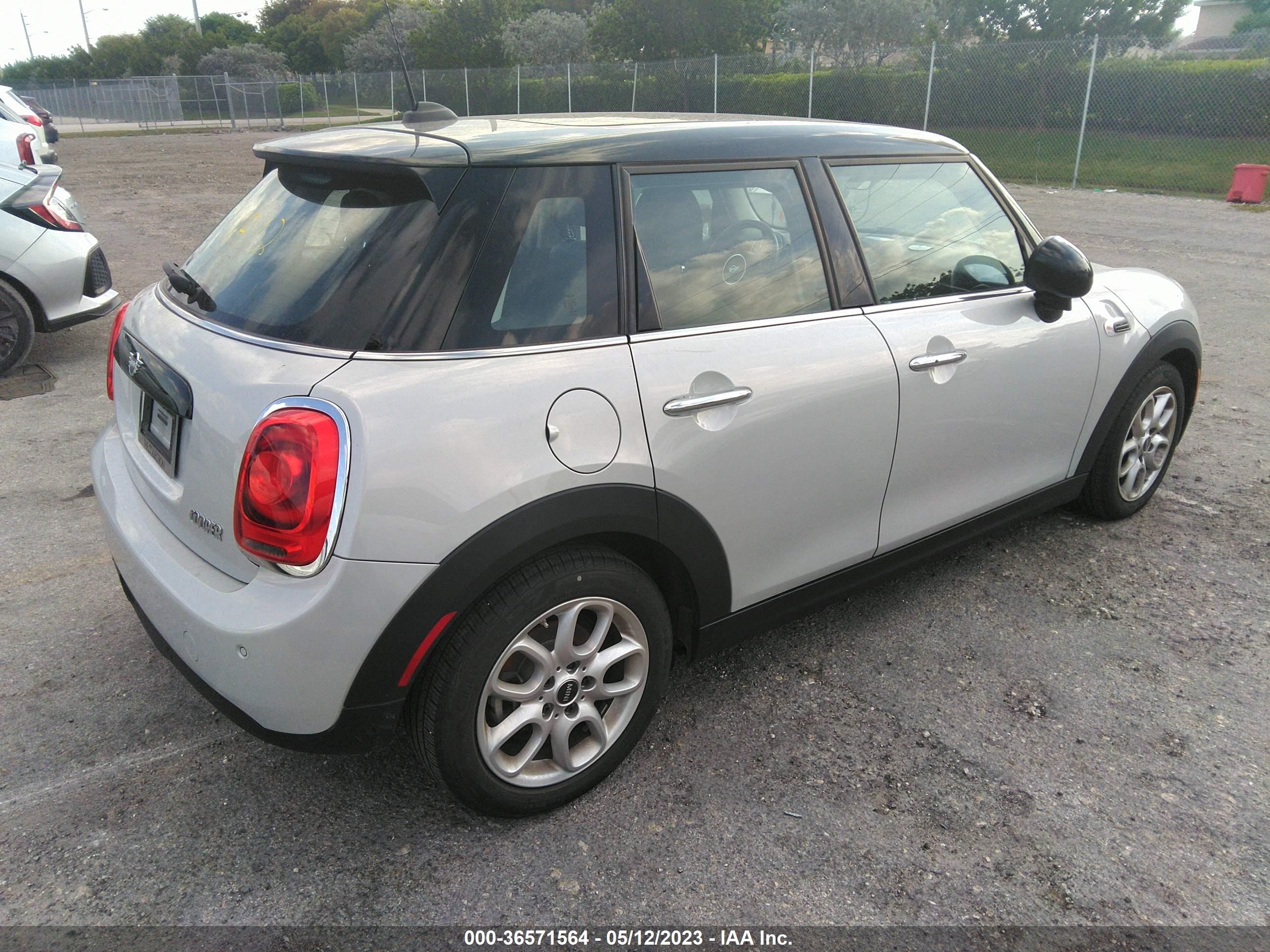 Photo 3 VIN: WMWXU1C52K2H73852 - MINI HATCH 