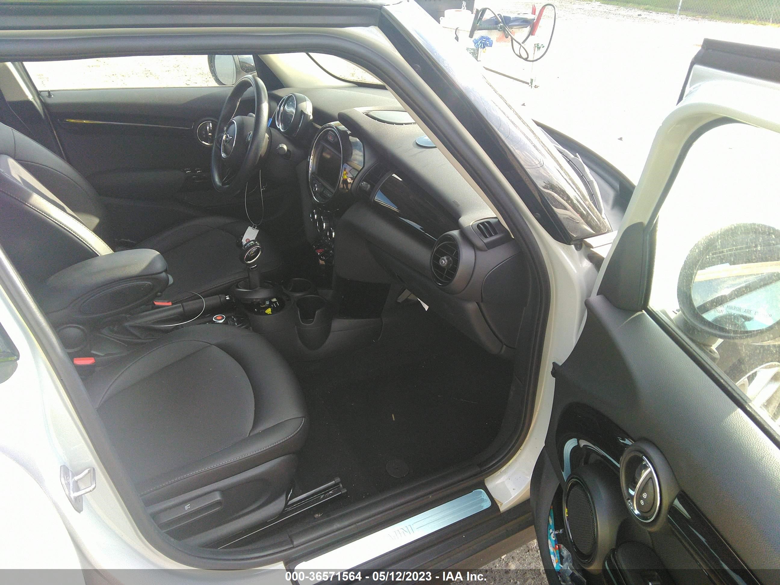 Photo 4 VIN: WMWXU1C52K2H73852 - MINI HATCH 