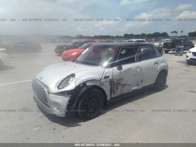 Photo 1 VIN: WMWXU1C52K2J02520 - MINI HARDTOP 4 DOOR 