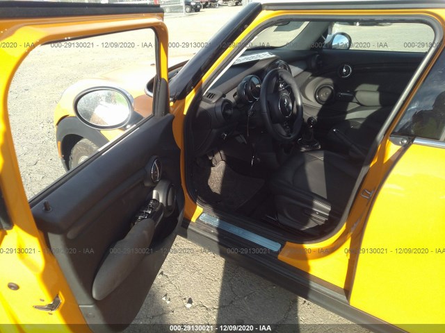 Photo 4 VIN: WMWXU1C54G2A93815 - MINI COOPER HARDTOP 4 DOOR 