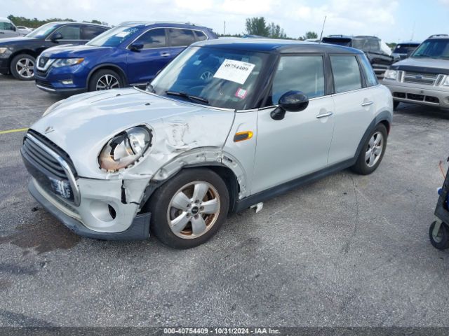 Photo 1 VIN: WMWXU1C58G2D12209 - MINI HARDTOP 