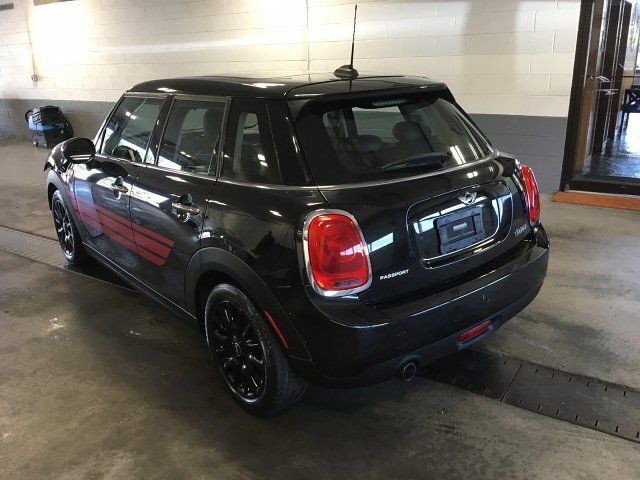 Photo 2 VIN: WMWXU1C59G2D12655 - MINI COOPER HARDTOP 4 DOOR 