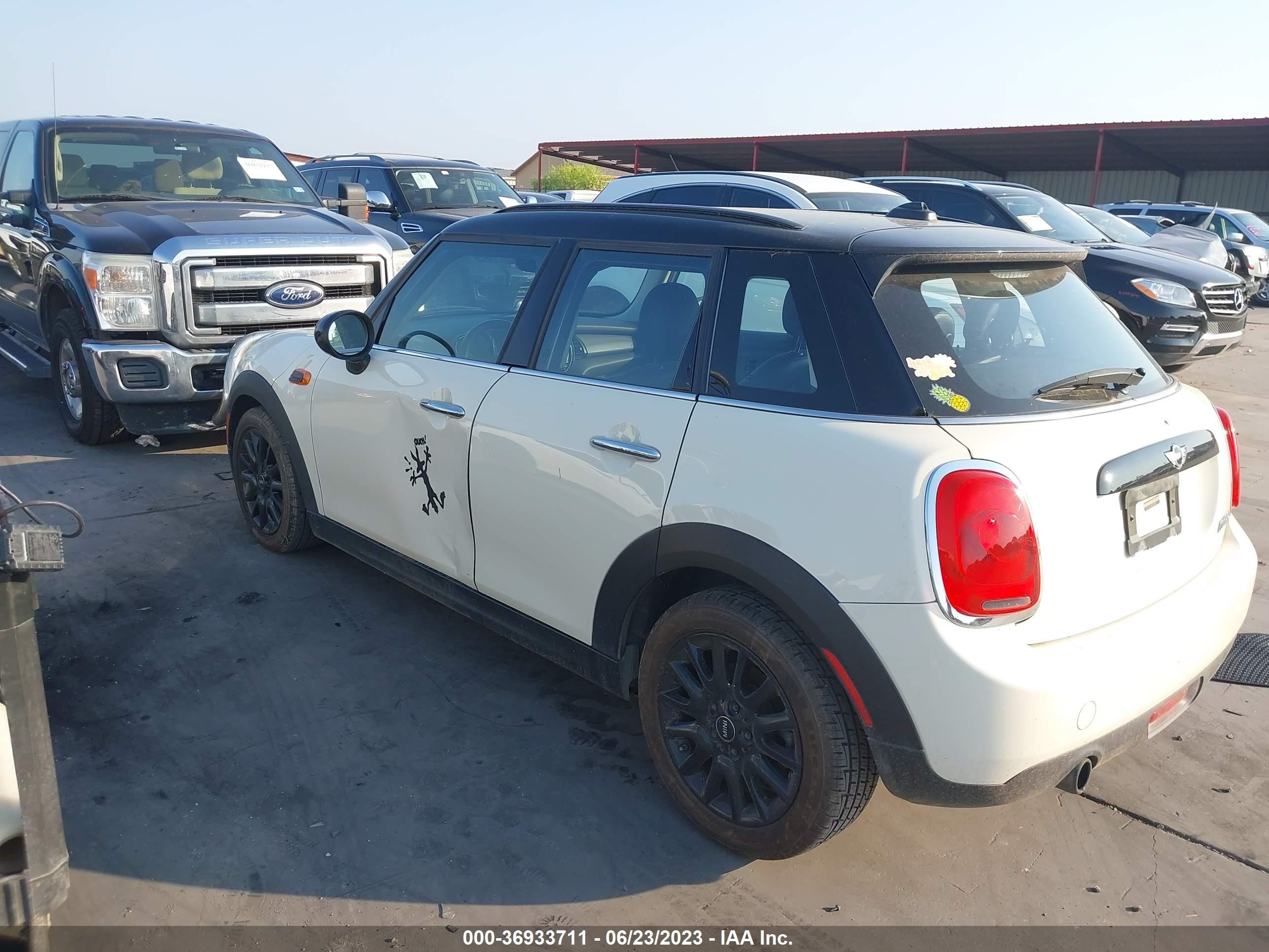 Photo 13 VIN: WMWXU1C59G2E17034 - MINI HARD TOP 