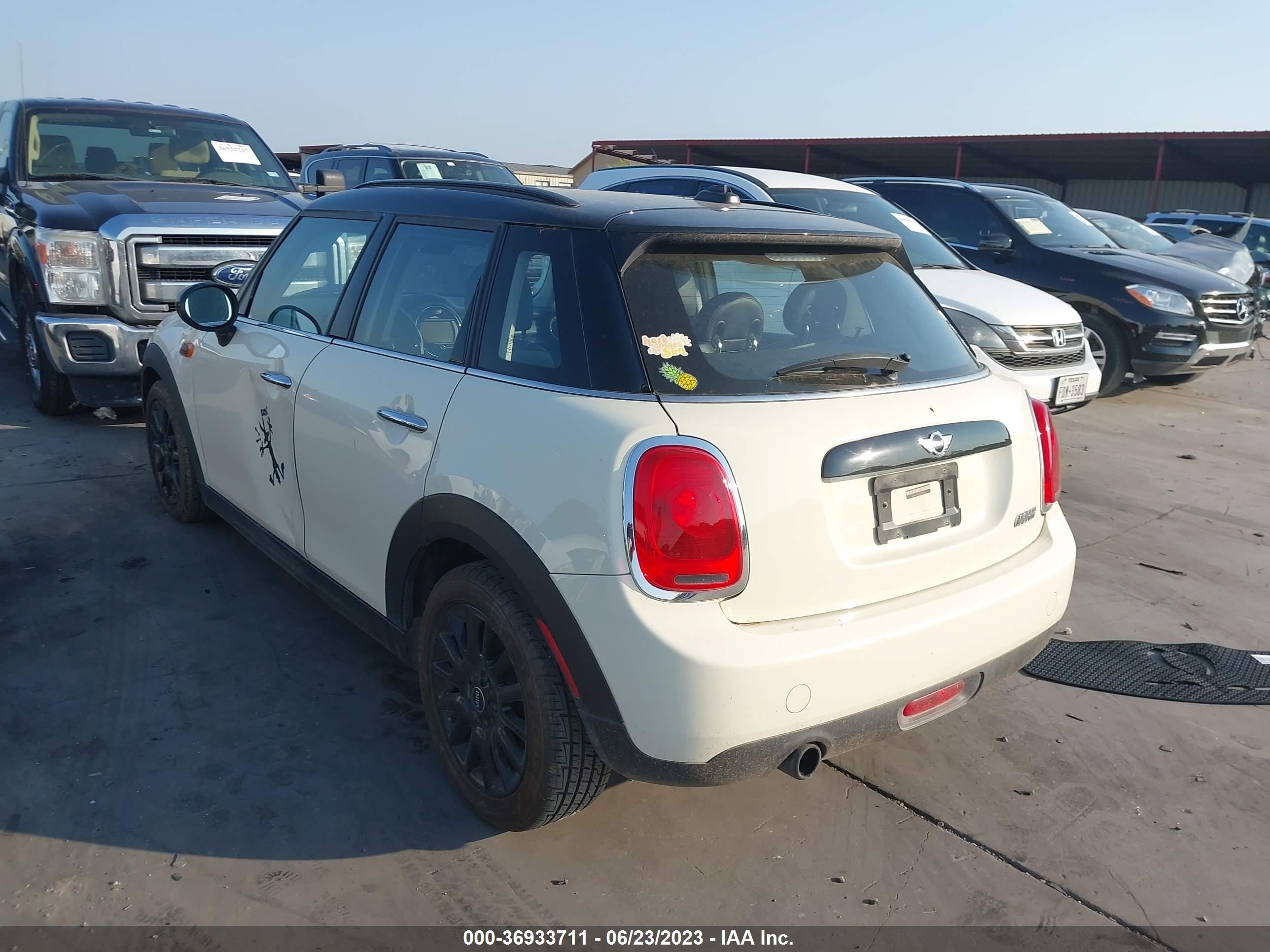 Photo 2 VIN: WMWXU1C59G2E17034 - MINI HARD TOP 