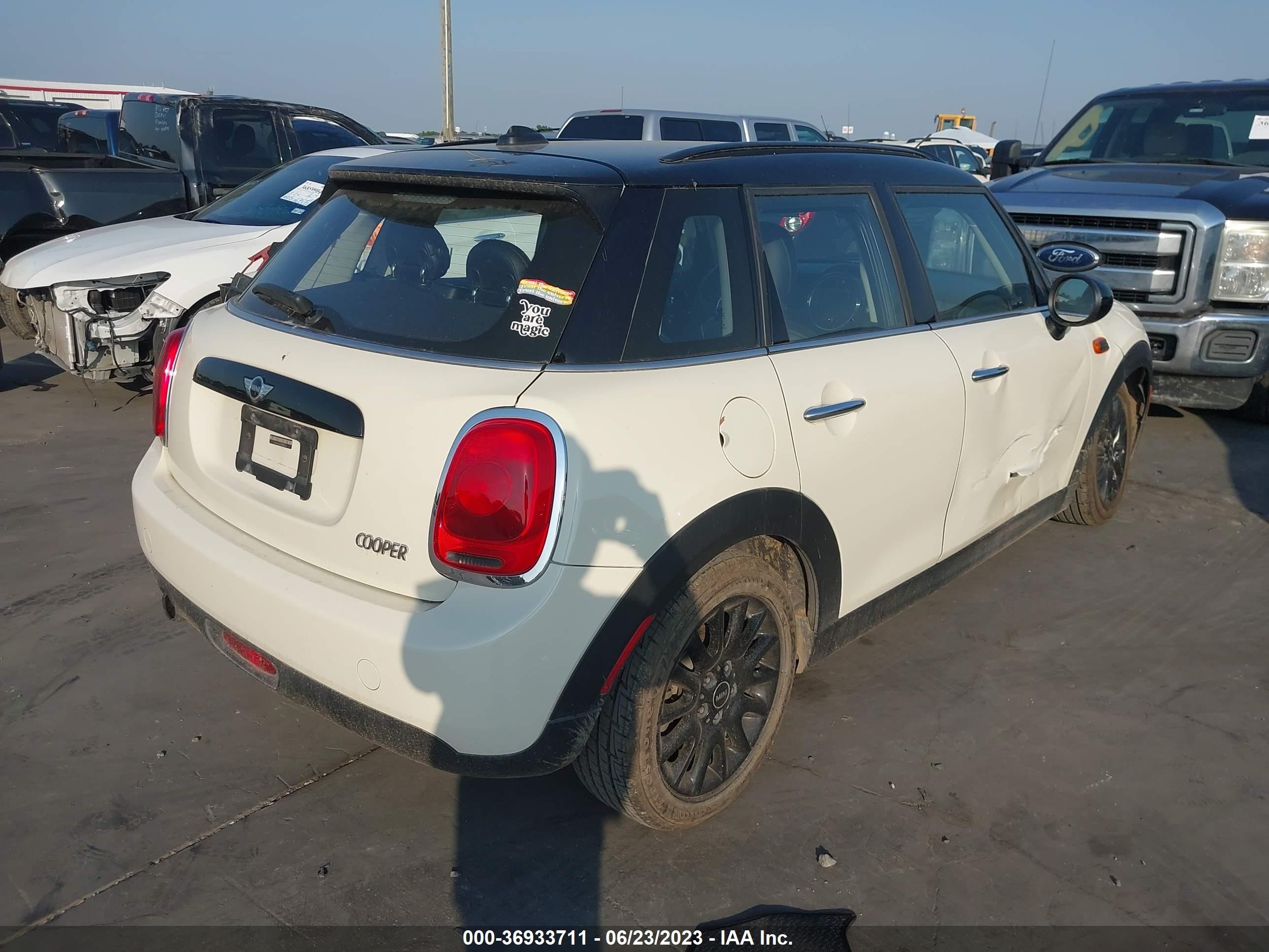 Photo 3 VIN: WMWXU1C59G2E17034 - MINI HARD TOP 