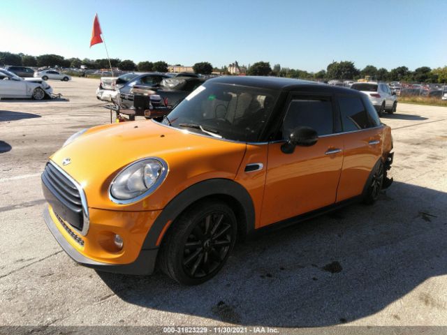 Photo 1 VIN: WMWXU1C5XG2D11644 - MINI COOPER HARDTOP 4 DOOR 