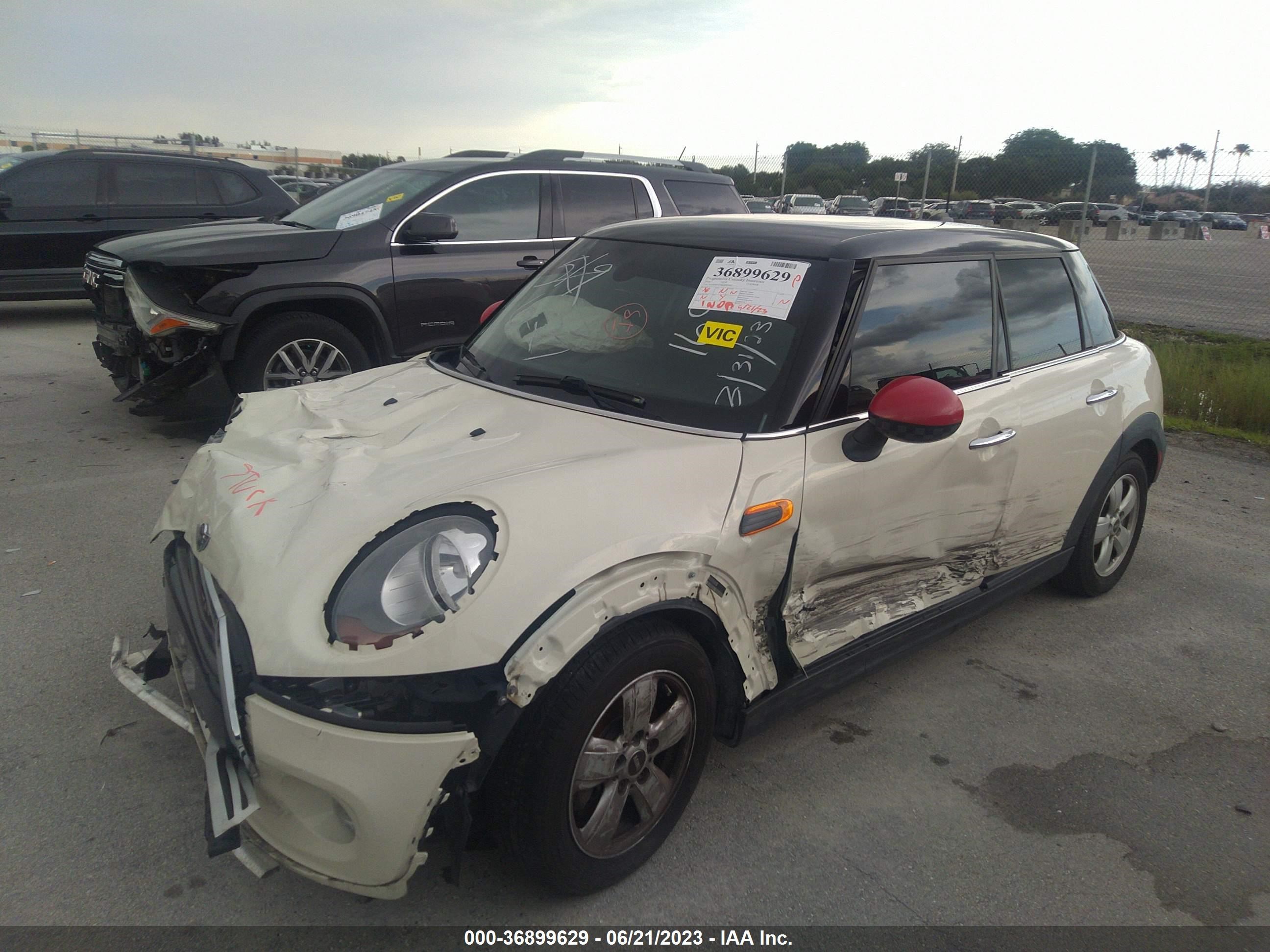 Photo 5 VIN: WMWXU1C5XG2D11692 - MINI HARD TOP 