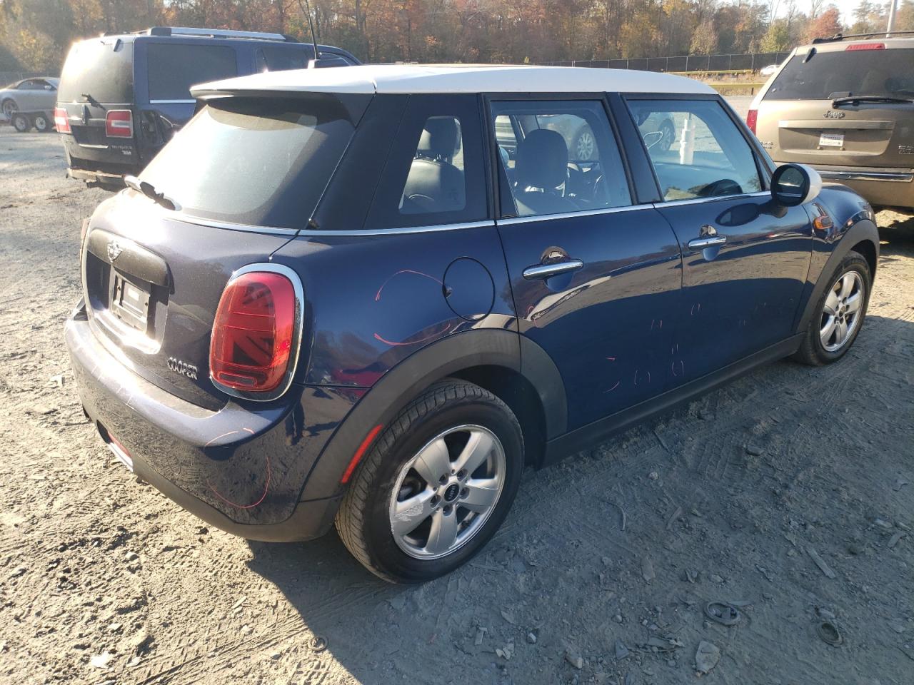 Photo 2 VIN: WMWXU1C5XH2E18405 - MINI COOPER 