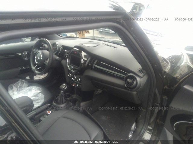 Photo 4 VIN: WMWXU1C5XK2J02183 - MINI HARDTOP 4 DOOR 