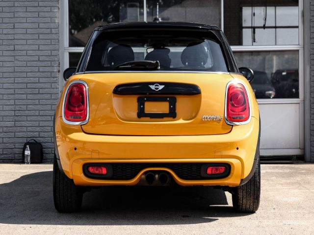 Photo 5 VIN: WMWXU3C3XH2F49490 - MINI HARDTOP 4 DOOR 