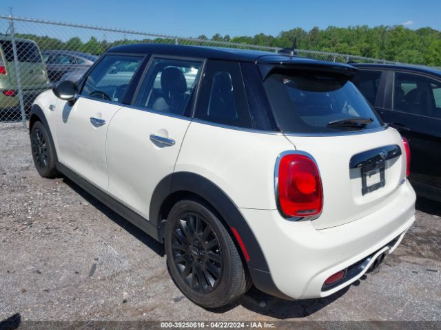 Photo 2 VIN: WMWXU3C50H2B63999 - MINI COOPER 