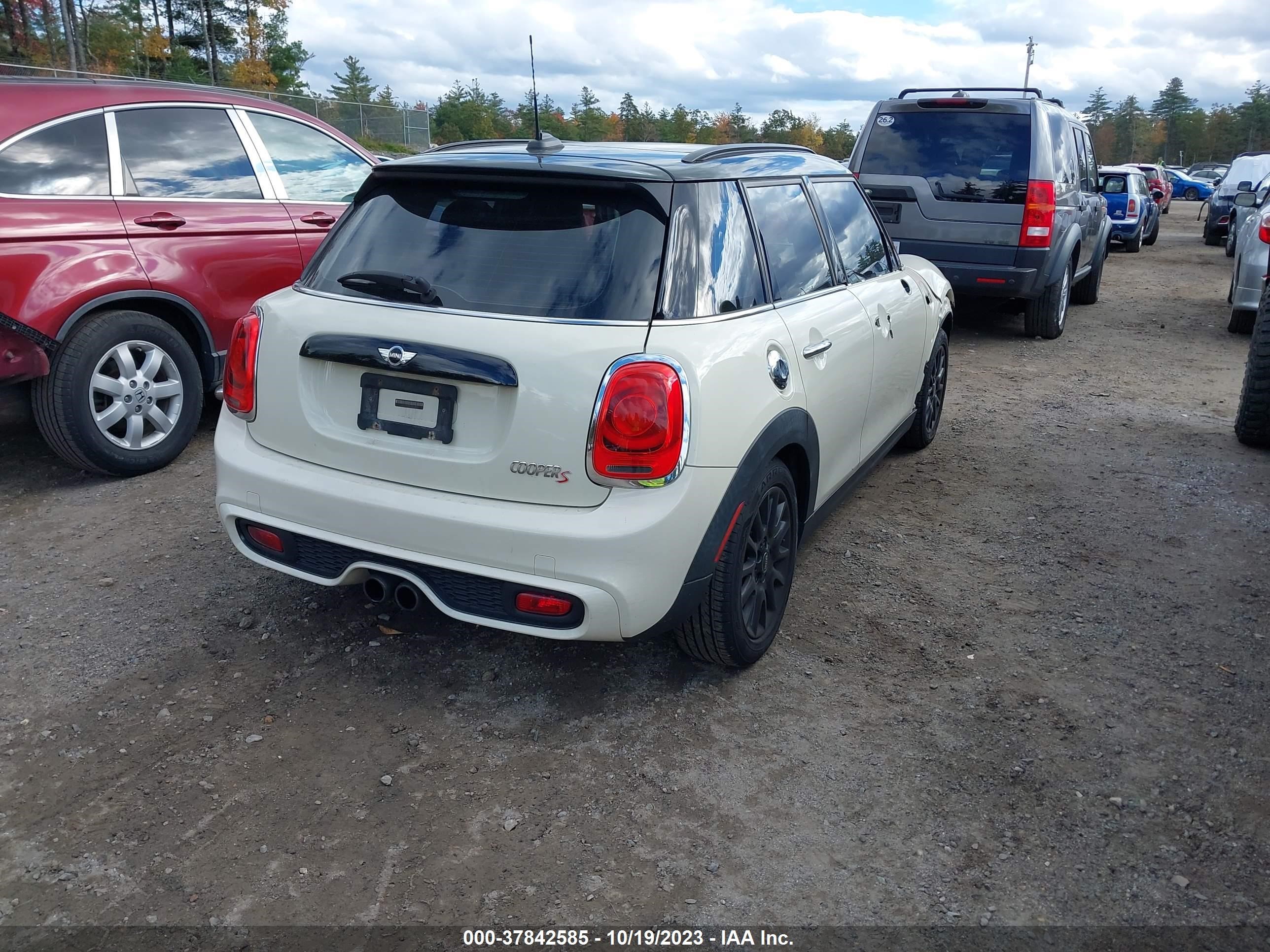 Photo 3 VIN: WMWXU3C51F2B57318 - MINI HARD TOP 