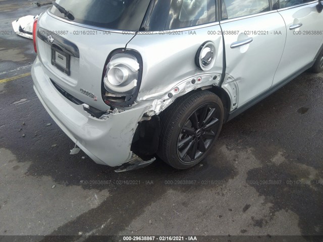 Photo 5 VIN: WMWXU3C51G2D29204 - MINI COOPER HARDTOP 4 DOOR 