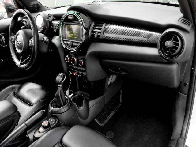 Photo 7 VIN: WMWXU3C51H2D31861 - MINI HARDTOP 4 DOOR 
