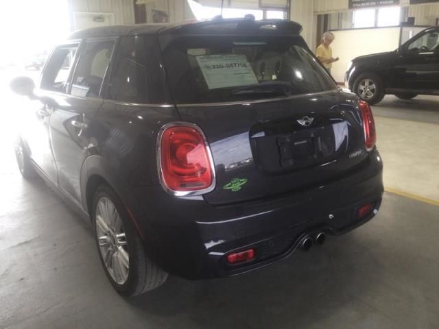 Photo 1 VIN: WMWXU3C52F2B56484 - MINI COOPER HARDTOP 4 DOOR 