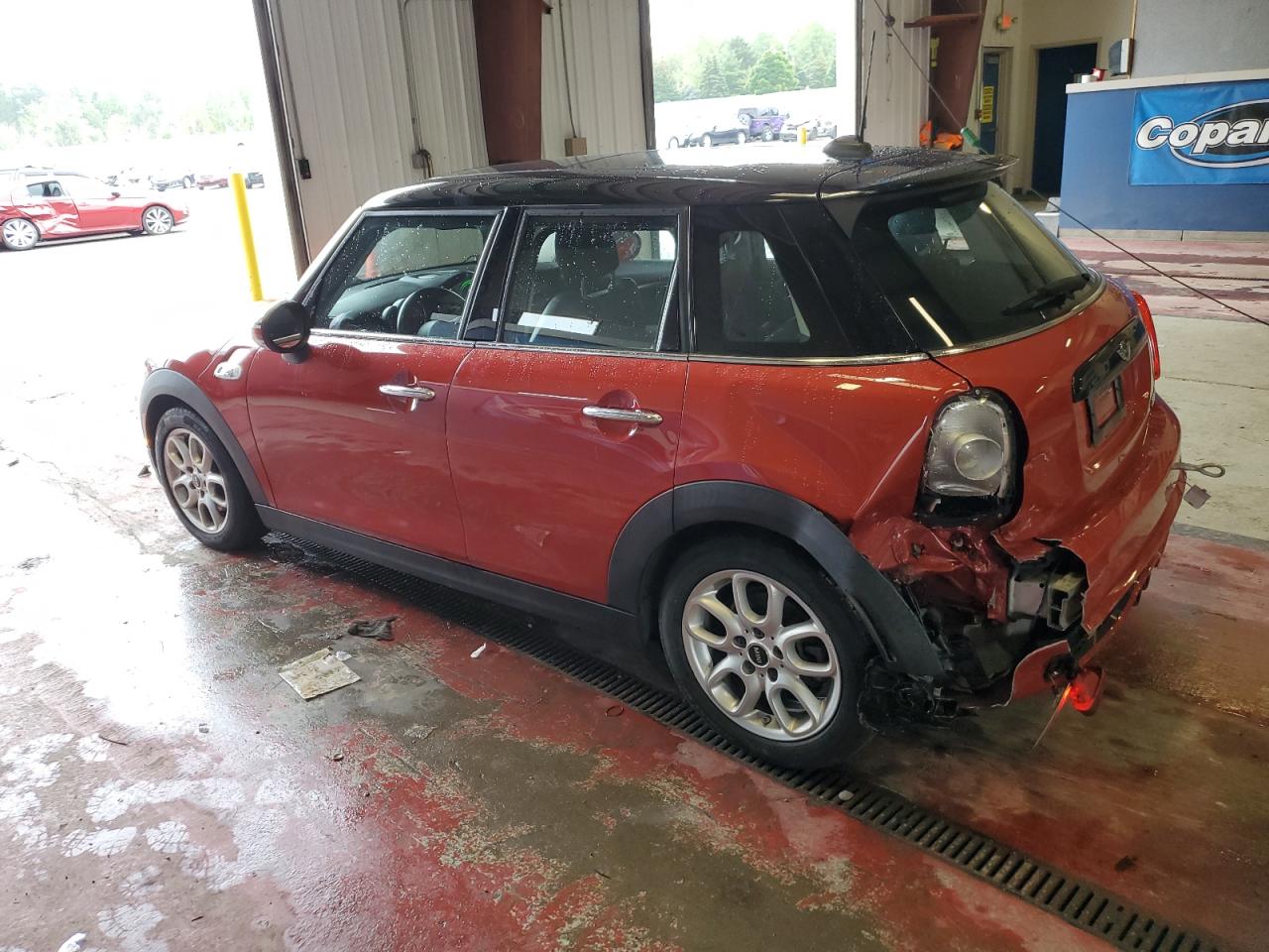 Photo 1 VIN: WMWXU3C52F2B62074 - MINI COOPER 