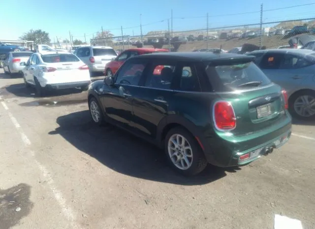 Photo 2 VIN: WMWXU3C52G2B63582 - MINI COOPER HARDTOP 4 DOOR 