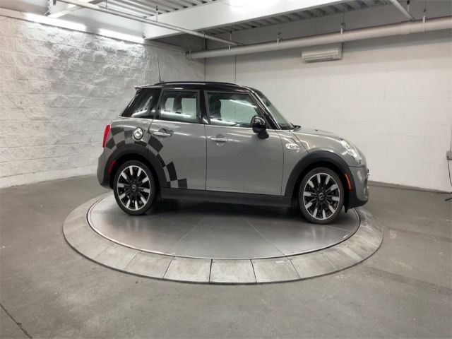 Photo 8 VIN: WMWXU3C52G2B63680 - MINI COOPER HARDTOP 4 DOOR 