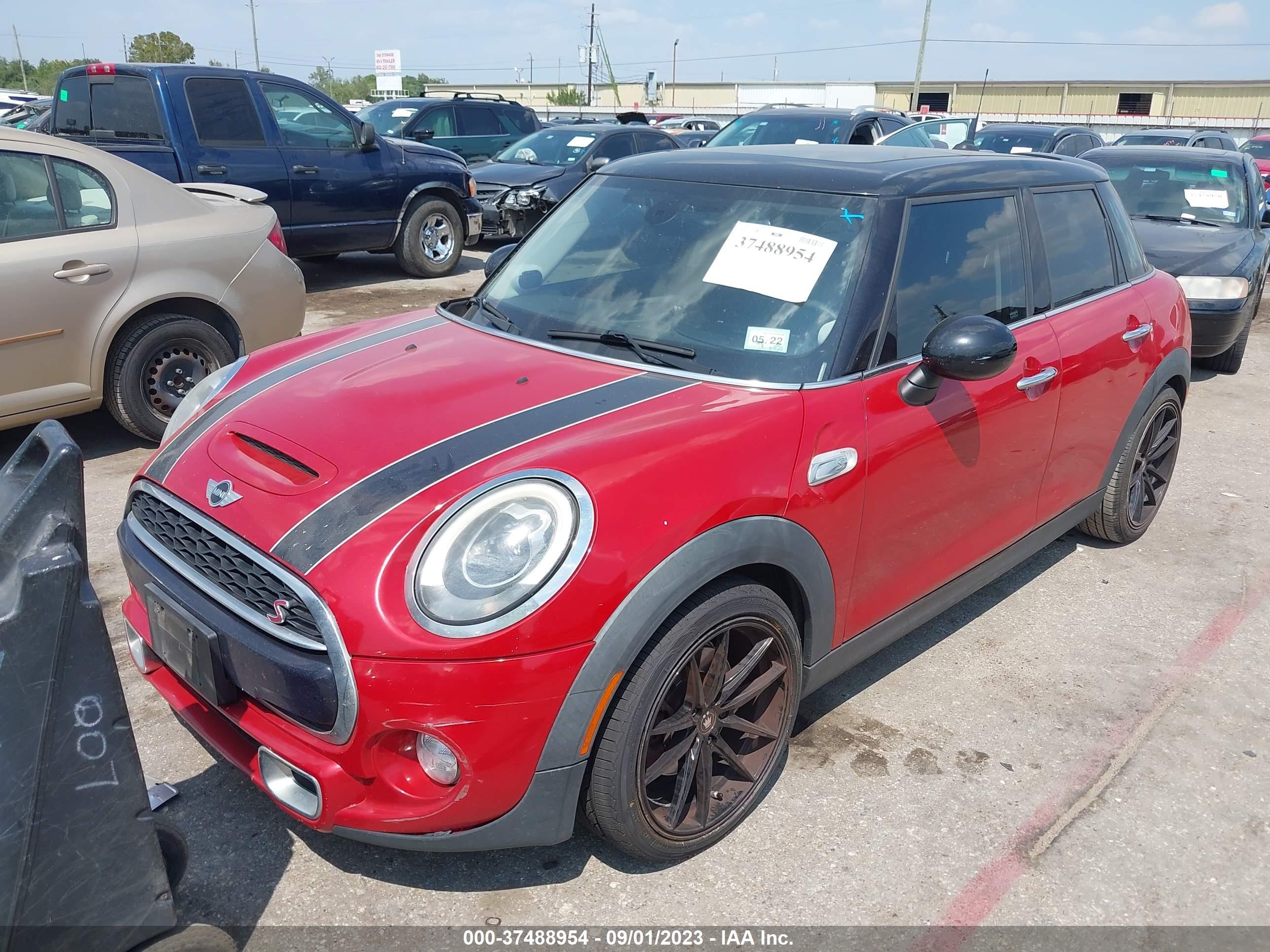 Photo 1 VIN: WMWXU3C53F2B56073 - MINI HARD TOP 