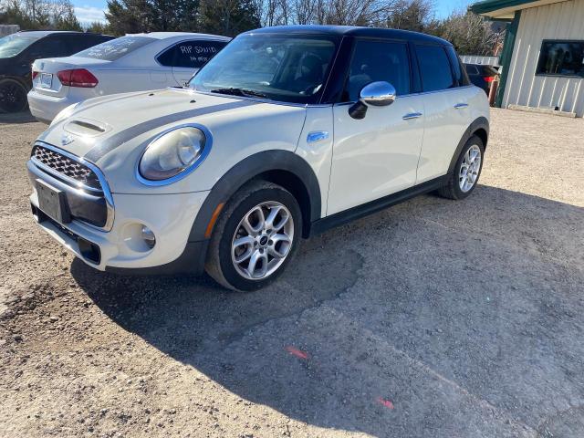 Photo 1 VIN: WMWXU3C53F2B66330 - MINI COOPER 