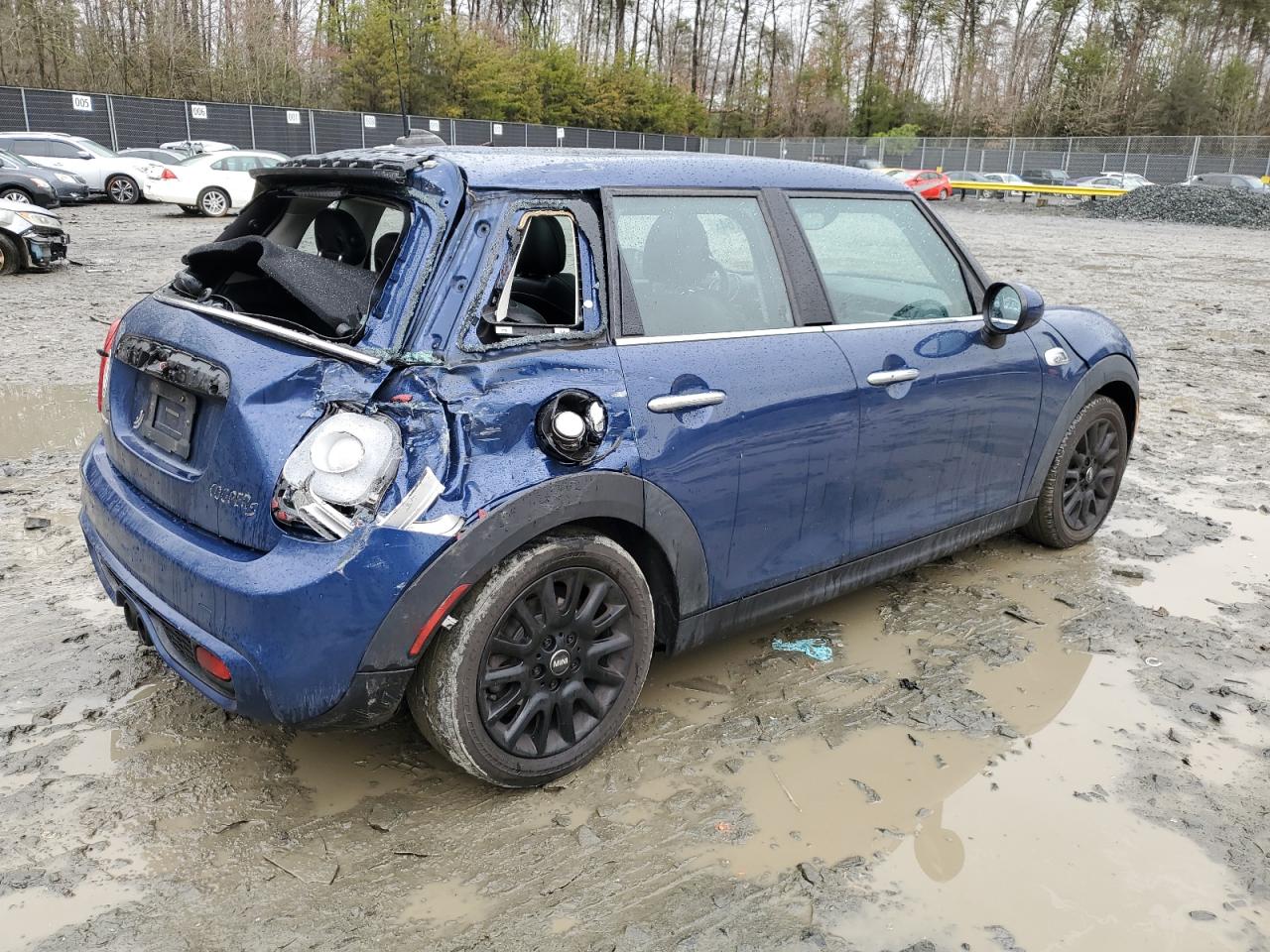 Photo 2 VIN: WMWXU3C53FT892521 - MINI COOPER 