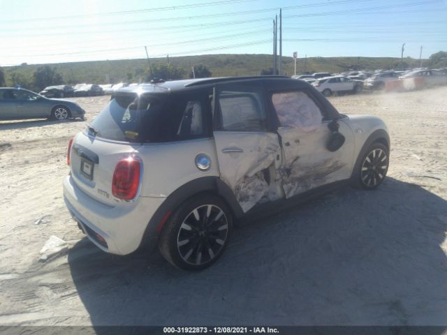 Photo 3 VIN: WMWXU3C53G2B67561 - MINI COOPER HARDTOP 4 DOOR 