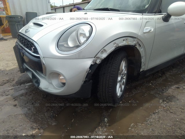 Photo 5 VIN: WMWXU3C54G2B66855 - MINI COOPER HARDTOP 4 DOOR 