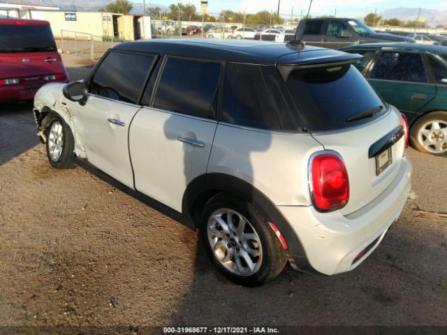 Photo 2 VIN: WMWXU3C57F2B56951 - MINI COOPER HARDTOP 4 DOOR 