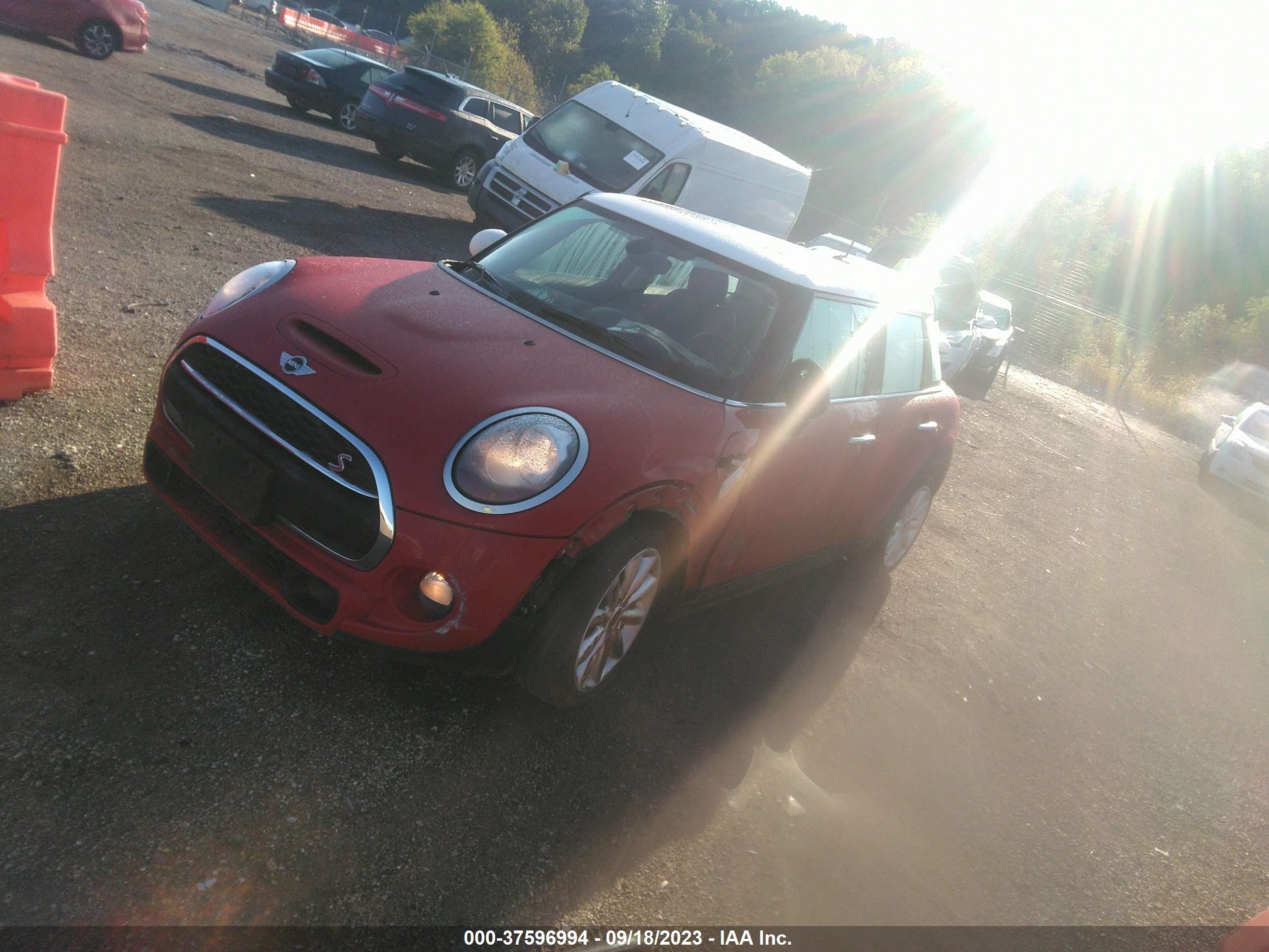 Photo 1 VIN: WMWXU3C57H2B64082 - MINI HARD TOP 