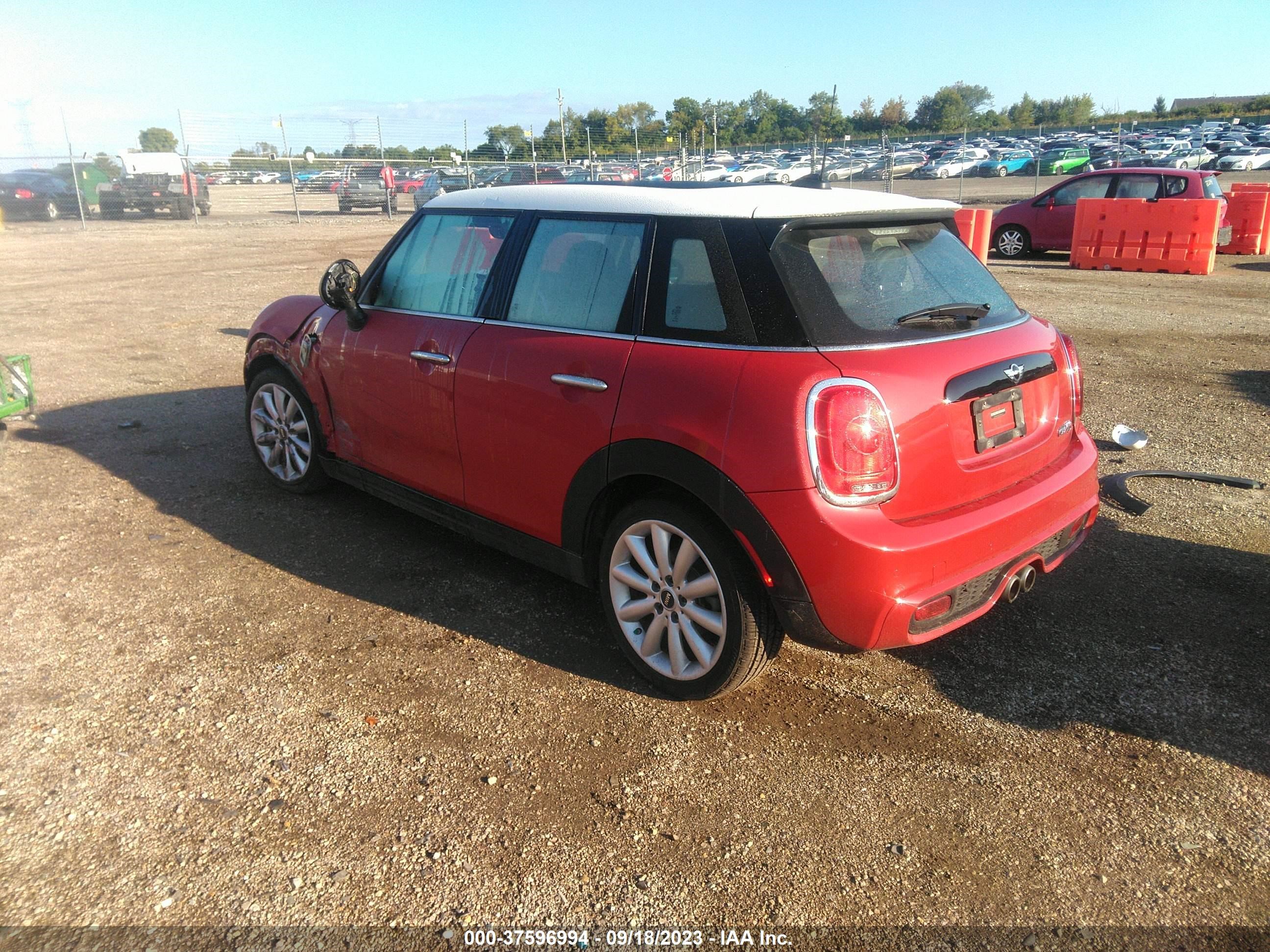 Photo 2 VIN: WMWXU3C57H2B64082 - MINI HARD TOP 