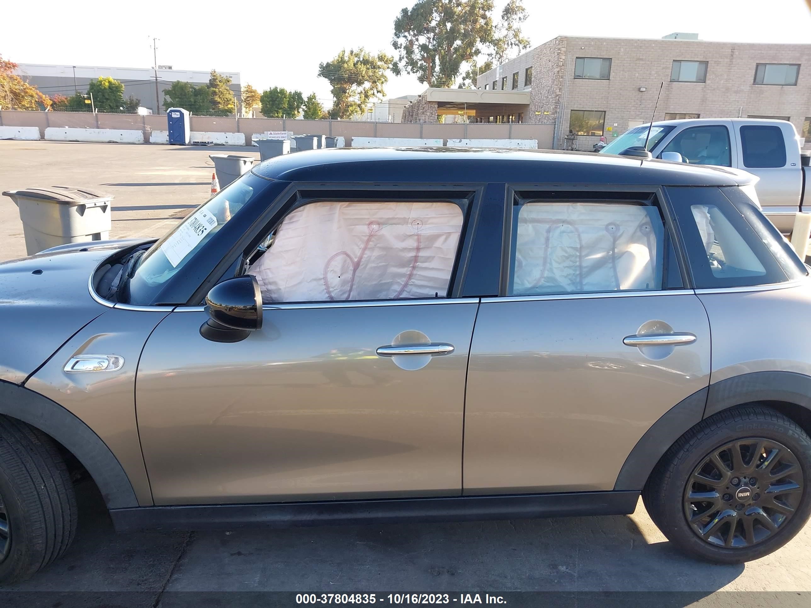 Photo 13 VIN: WMWXU3C59H2D32319 - MINI HARD TOP 