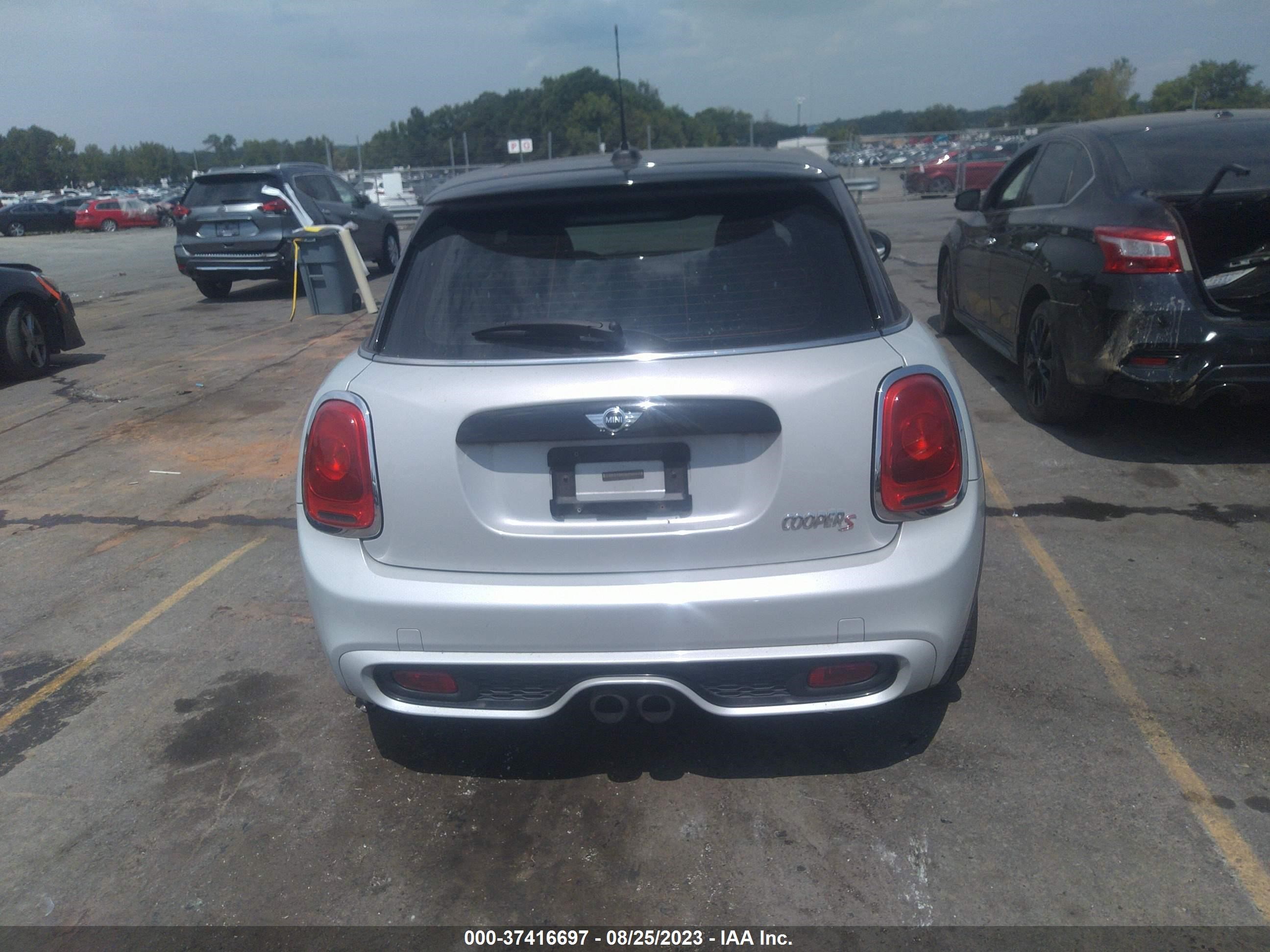 Photo 16 VIN: WMWXU3C5XF2B61772 - MINI HARD TOP 