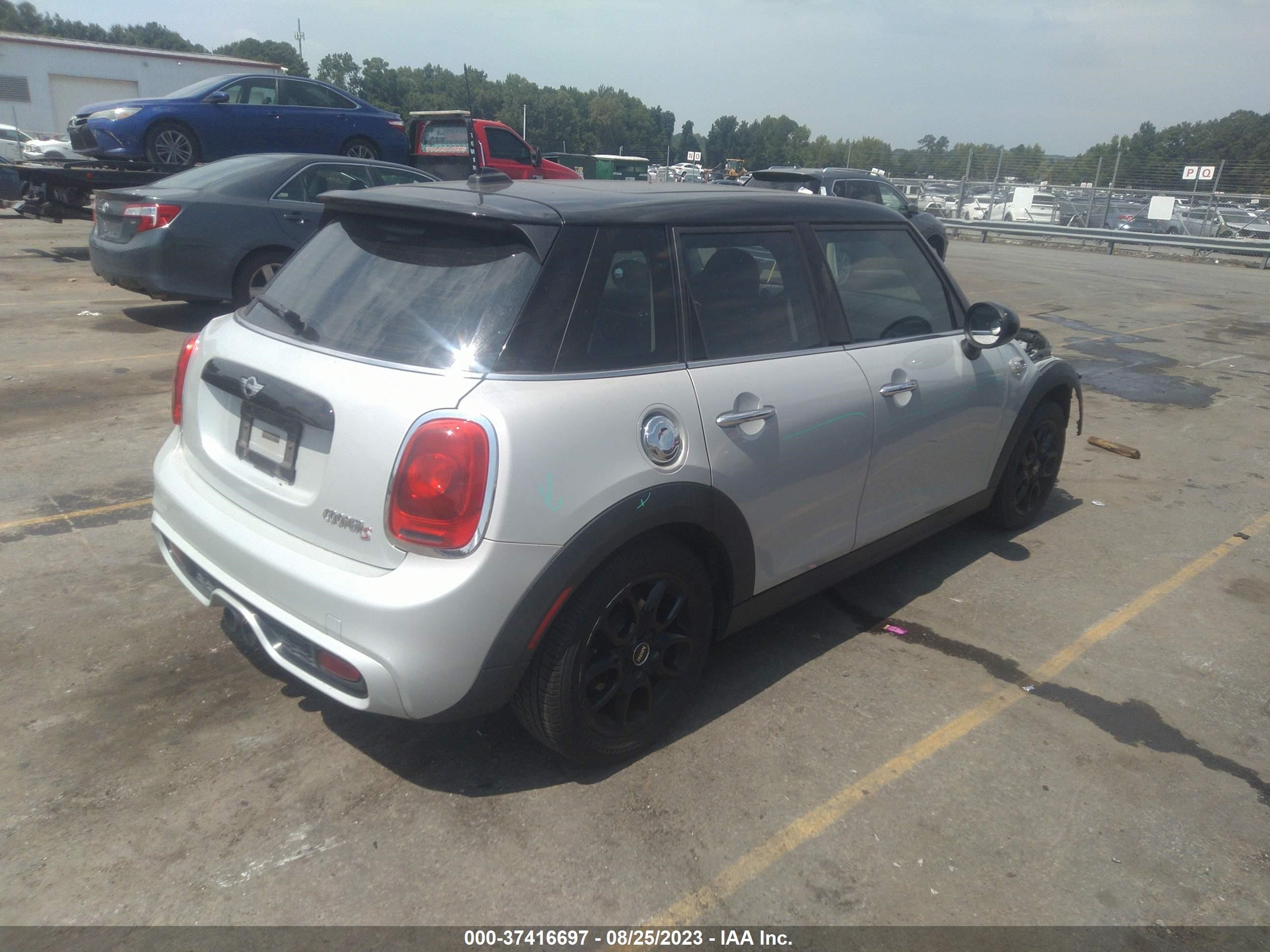 Photo 3 VIN: WMWXU3C5XF2B61772 - MINI HARD TOP 