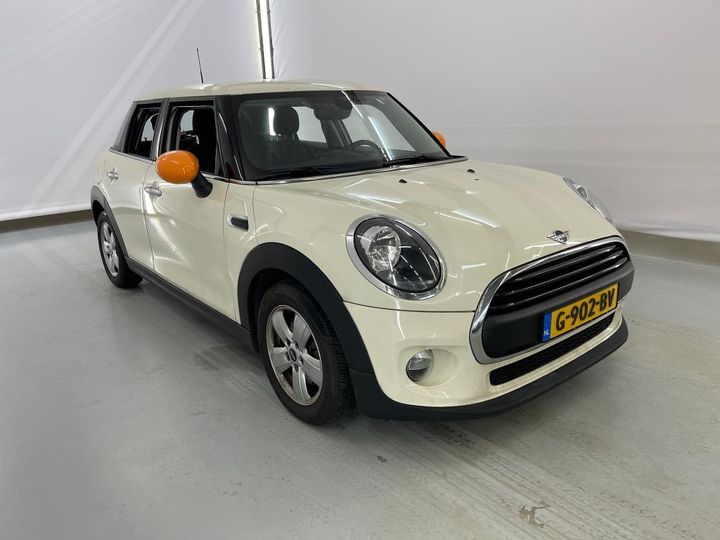 Photo 19 VIN: WMWXU510502L16042 - MINI ONE 