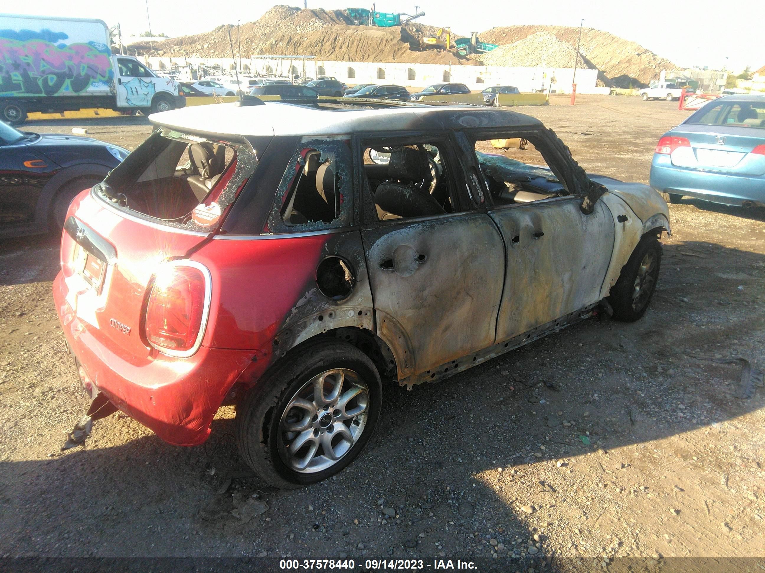 Photo 3 VIN: WMWXU7C09L2M22250 - MINI HARD TOP 