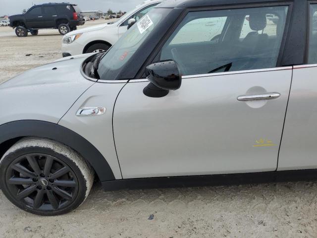 Photo 11 VIN: WMWXU9C0XM2P38902 - MINI COOPER S 